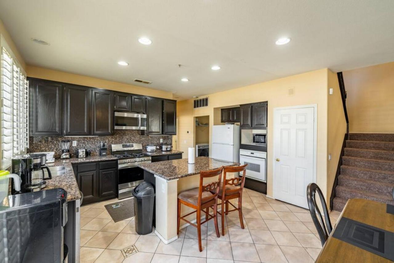 Family-Friendly 4Br Home - Spacious - Great Location Fontana Exteriér fotografie